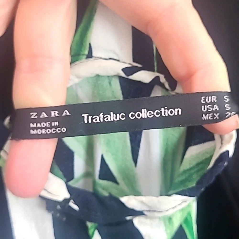 Zara Trafaluc Romper Jumper capri length halter top sleeveless palm leaf print